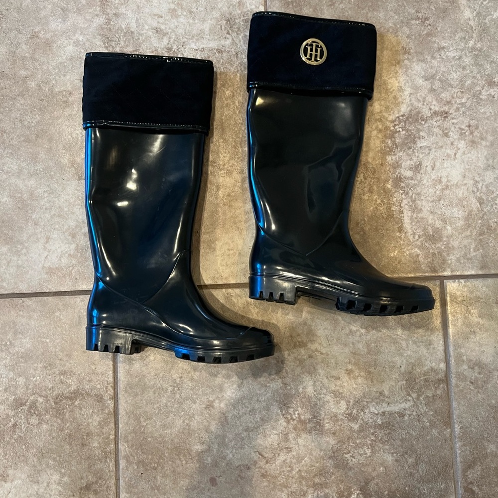 Tommy Hilfiger shiner black rain boots